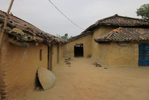 village excursion in varanasi